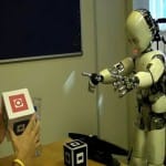 El robot que aprende a hablar como un bebé