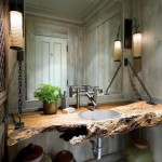 Un particular cuarto de baño de estilo rústico