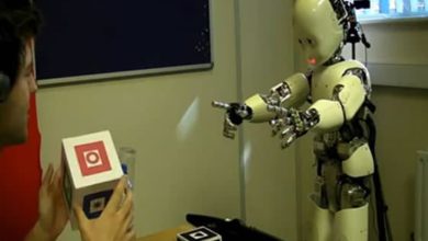 El robot que aprende a hablar como un bebé