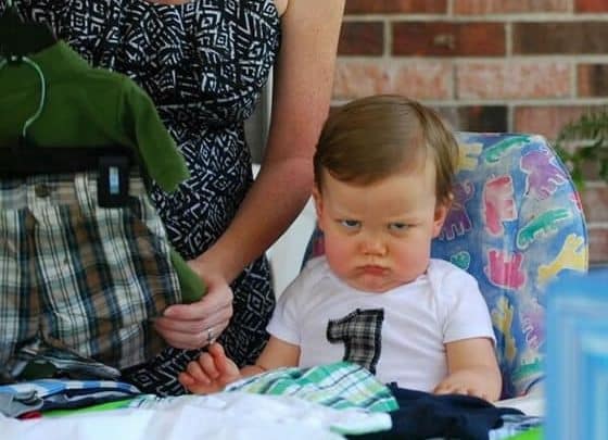 Al bebé no le gusta esa ropa