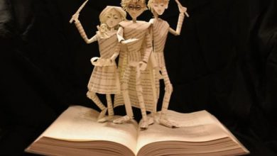 Esculturas de papel de libros de cuentos