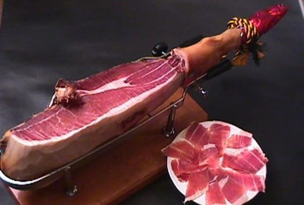 Lo que faltaba, dicen que no se debe comer jamón