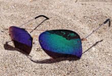 ¿Por qué se venden gafas de sol en los mercadillos?