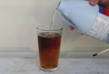 El sinsentido de mezclar Coca Cola con lejía