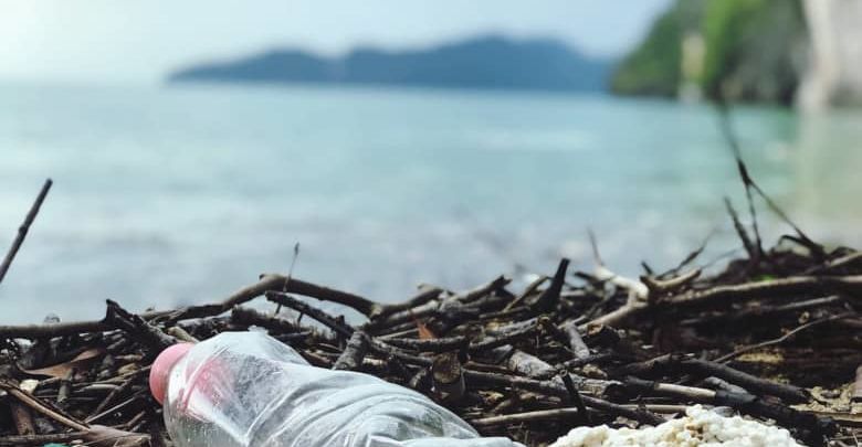 Los microplásticos están dañando el agua potable