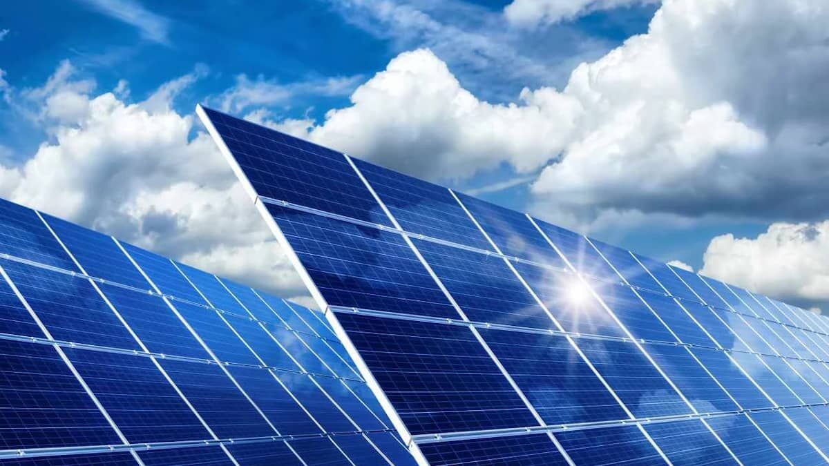 Cómo ahorrar en la factura de luz con kits solares