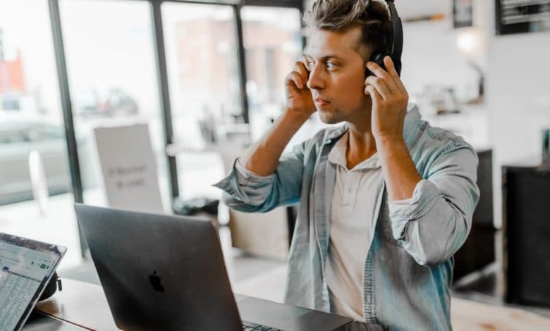 Qué considerar al buscar laptops para trabajar desde tu hogar