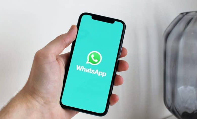 Hay empleados de Facebook que leen los mensajes privados de WhatsApp