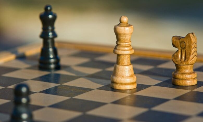 Cómo aprender y jugar al ajedrez en línea de manera gratuita