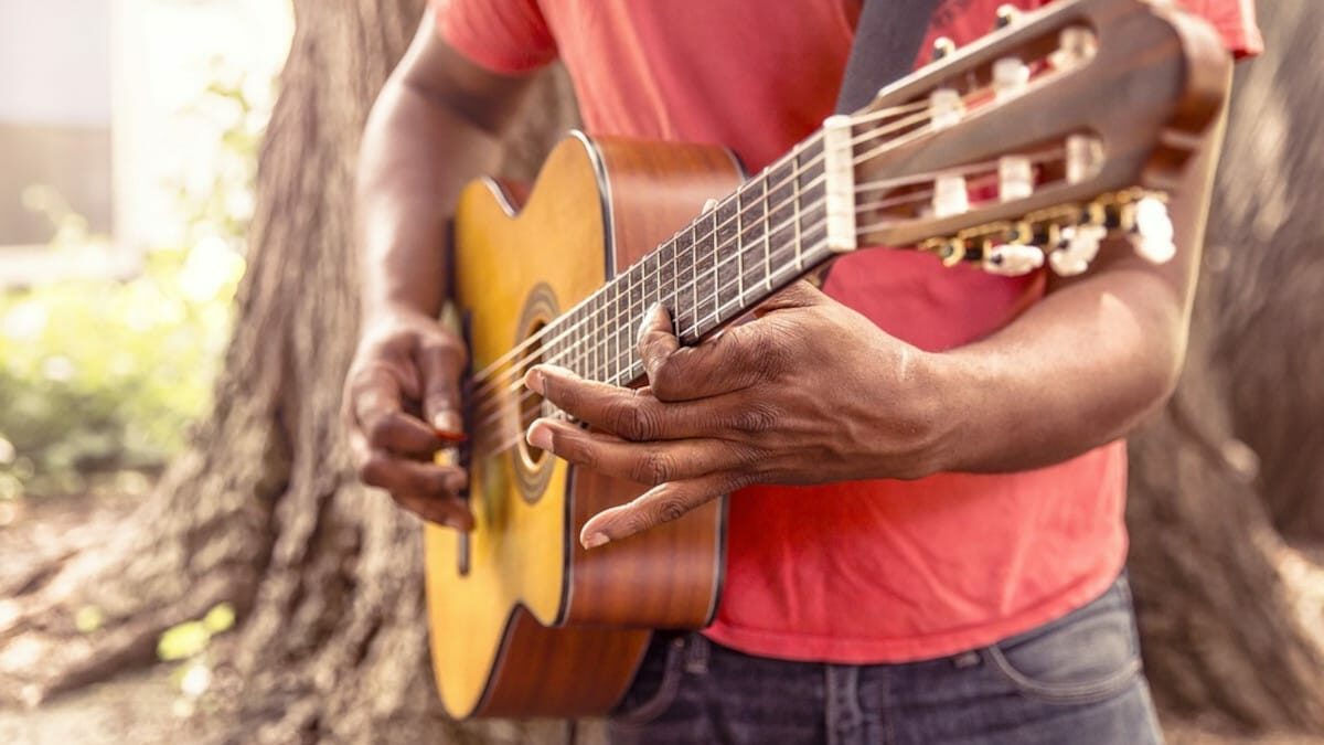 Cómo localizar fácilmente una canción en Google tarareando