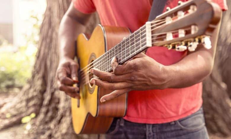 Cómo localizar fácilmente una canción en Google tarareando