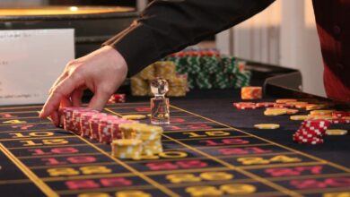 ¿Qué estudios y aptitudes se necesitan para trabajar en un casino online?