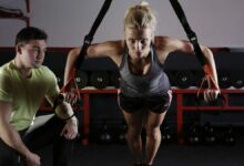 Lograr objetivos de fitness con un entrenador personal