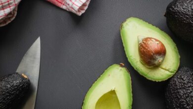 Los beneficios de comer un aguacate al día para la salud