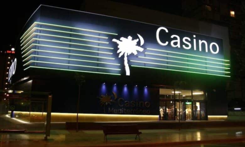 Prueba tu suerte en los juegos del Casino de Benidorm