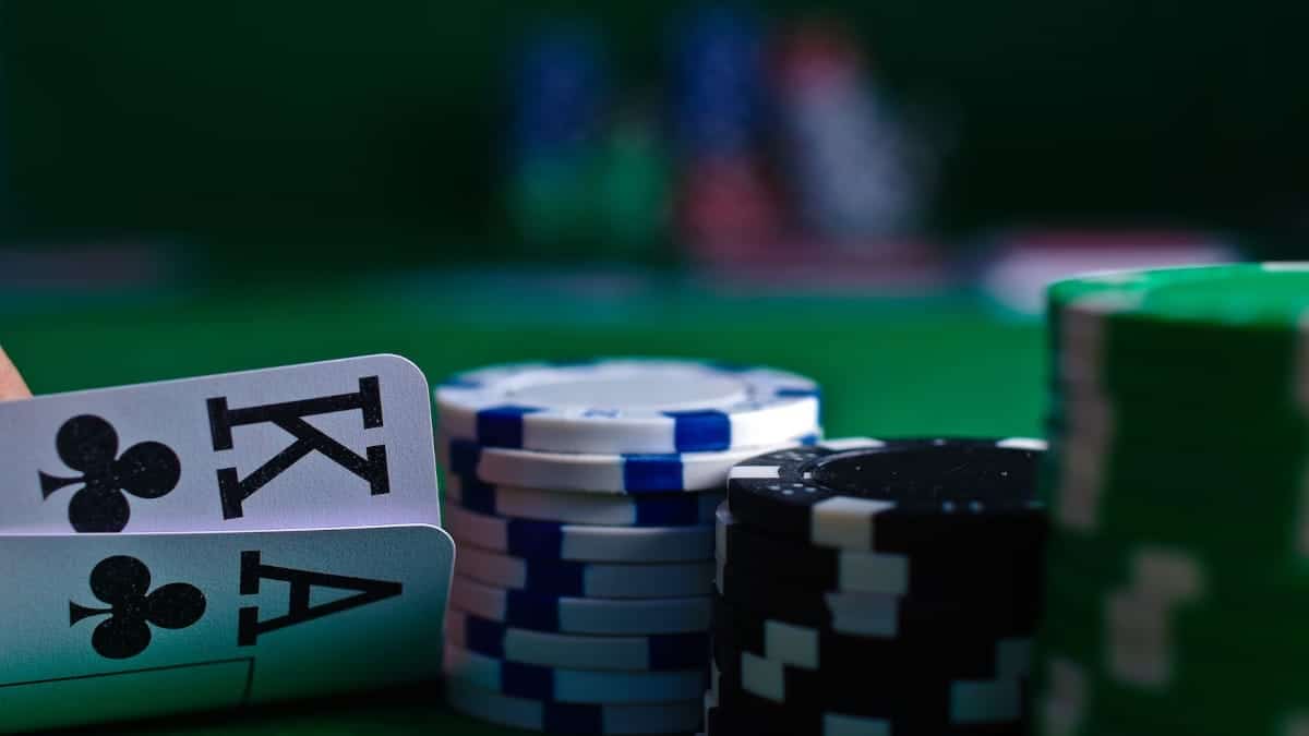 Aprende todo sobre el póquer: consejos y estrategias para jugadores avanzados