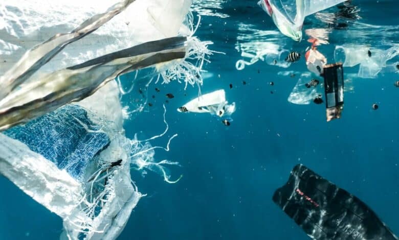 Los océanos liberan microplásticos a la atmósfera