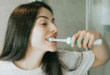 Cómo efectuar una limpieza profunda en la boca