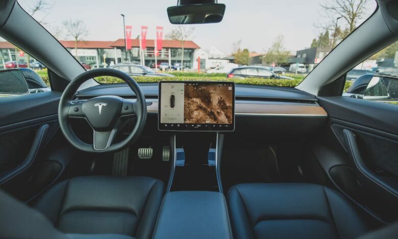 Tesla retira los coches del mercado de EEUU por fallos en el piloto automático