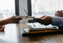 Cómo mejorar tu currículum y perfil de Linkedin para conseguir un empleo