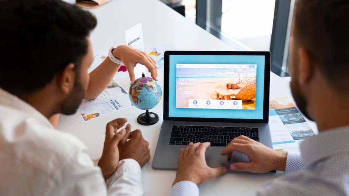 Cómo diseñar un sitio web que convierta visitantes en clientes 1 Cómo diseñar un sitio web que convierta visitantes en clientes
