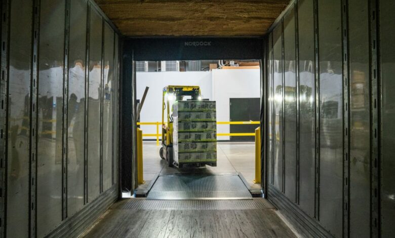 ¿Tercerizar o no la logística de envíos? Ventajas y riesgos para pymes