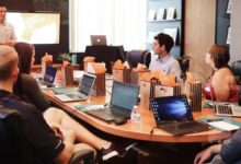 Cómo conseguir un puesto de trabajo y mantenerlo