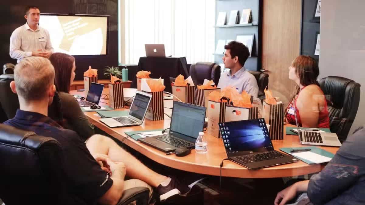 Cómo conseguir un puesto de trabajo y mantenerlo