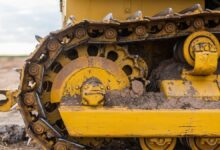 ¿Cuánto tiempo debe durar el tren de rodaje de una excavadora?