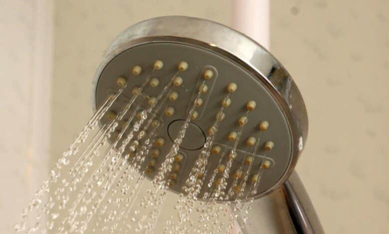 ¿Por qué hay personas que se duchan a oscuras antes de acostarse?