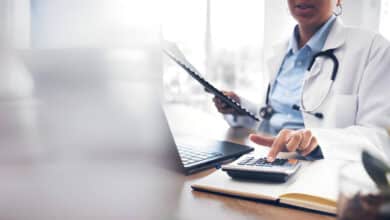 Cómo la externalización de la facturación de servicios de salud mental puede aumentar los ingresos de su consulta