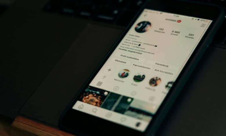 Los riesgos que entraña utilizar las redes sociales por parte de adolescentes
