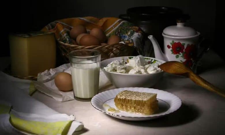 Utilizar fuentes de vitamina B12 para aumentar la energía